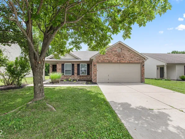 6693 W Philadelphia Dr, McCordsville, IN 46055