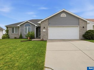 1808 SW 33rd St, Lincoln, NE 68522