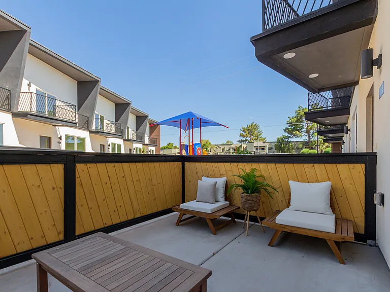 Sonoran Townhomes — Photo 7