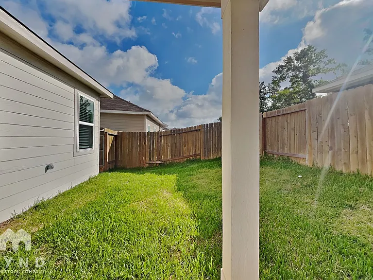 15468 Maple Terrace Dr — Photo 18