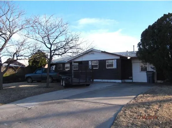 714 SW Ranch Oak Blvd, Lawton, OK 73501