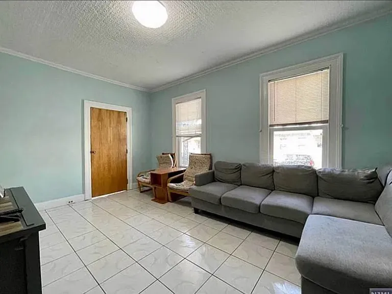 307 N 5th St #1 — Photo 3