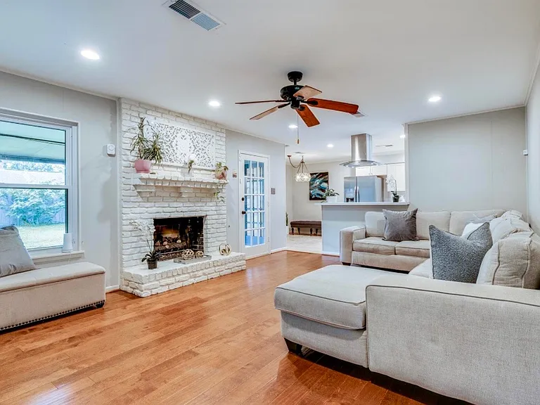 2615 Rosefield Dr — Photo 11