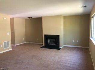 154 Falcon Ridge Way N #1504, Hamburg, NJ 07419