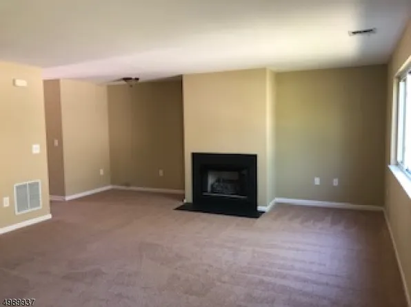 154 Falcon Ridge Way N #1504, Hamburg, NJ 07419