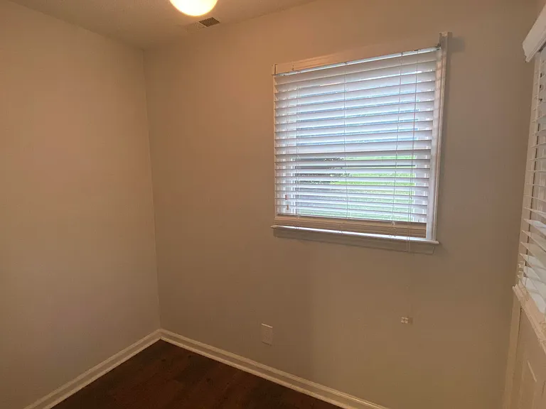 4036 Greenleaf St — Photo 11