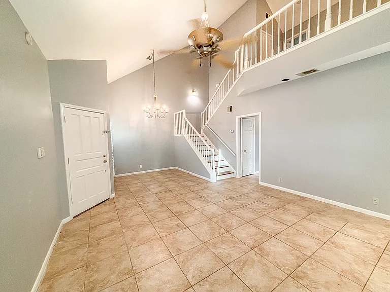 7 Chapel Hill Cir #7 — Photo 7