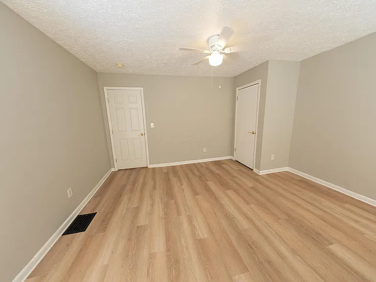 624 S Champion Ave — Photo 17