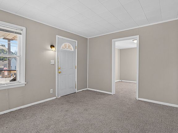4th image of 104 N Allin St