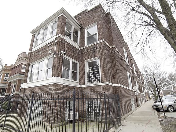 3907 Belden Exterior