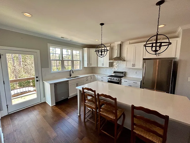 1608 Bowery Dr — Photo 8