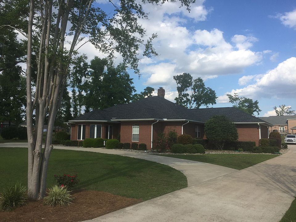 1st image of 3416 Parkwood Dr