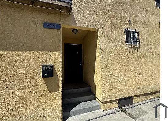 907 E 83rd St #909 — Photo 17