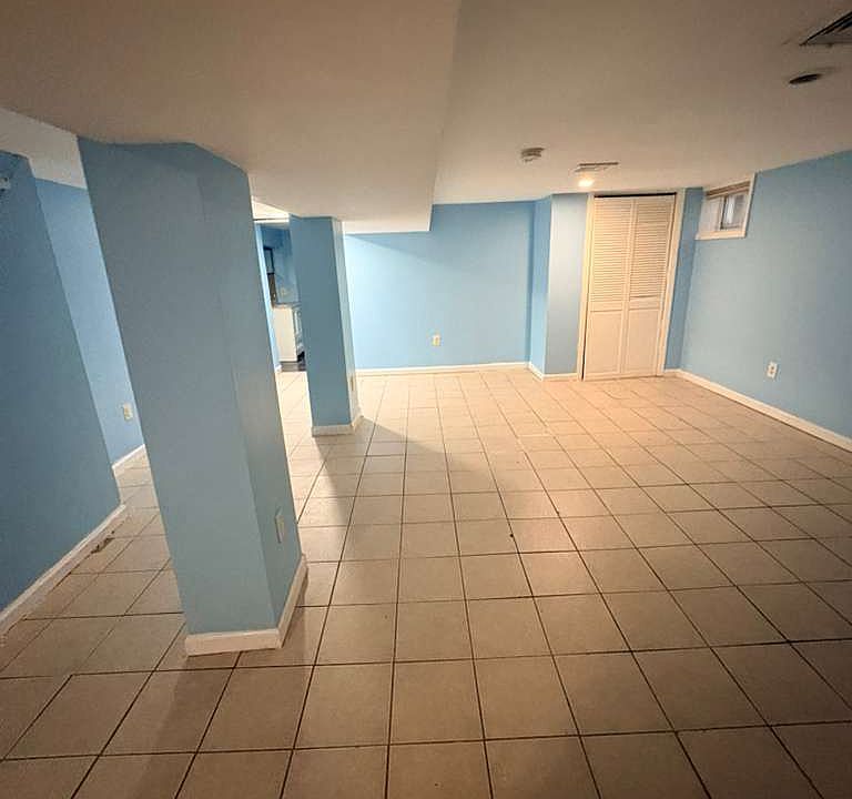 1st image of 192-194 Littleton Ave #1