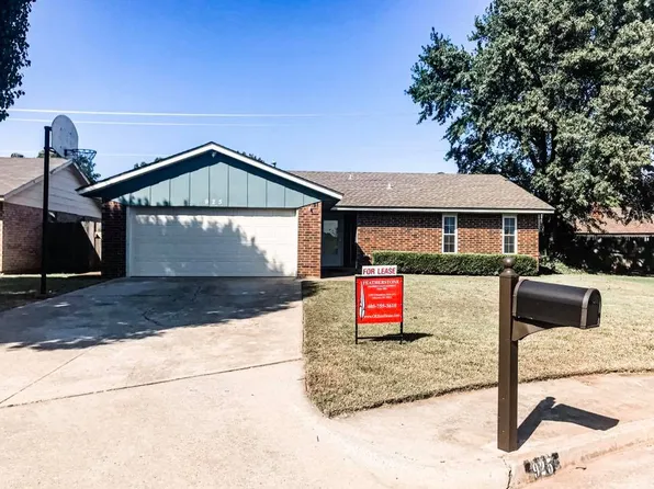 925 Saint James Ct #1, Yukon, OK 73099