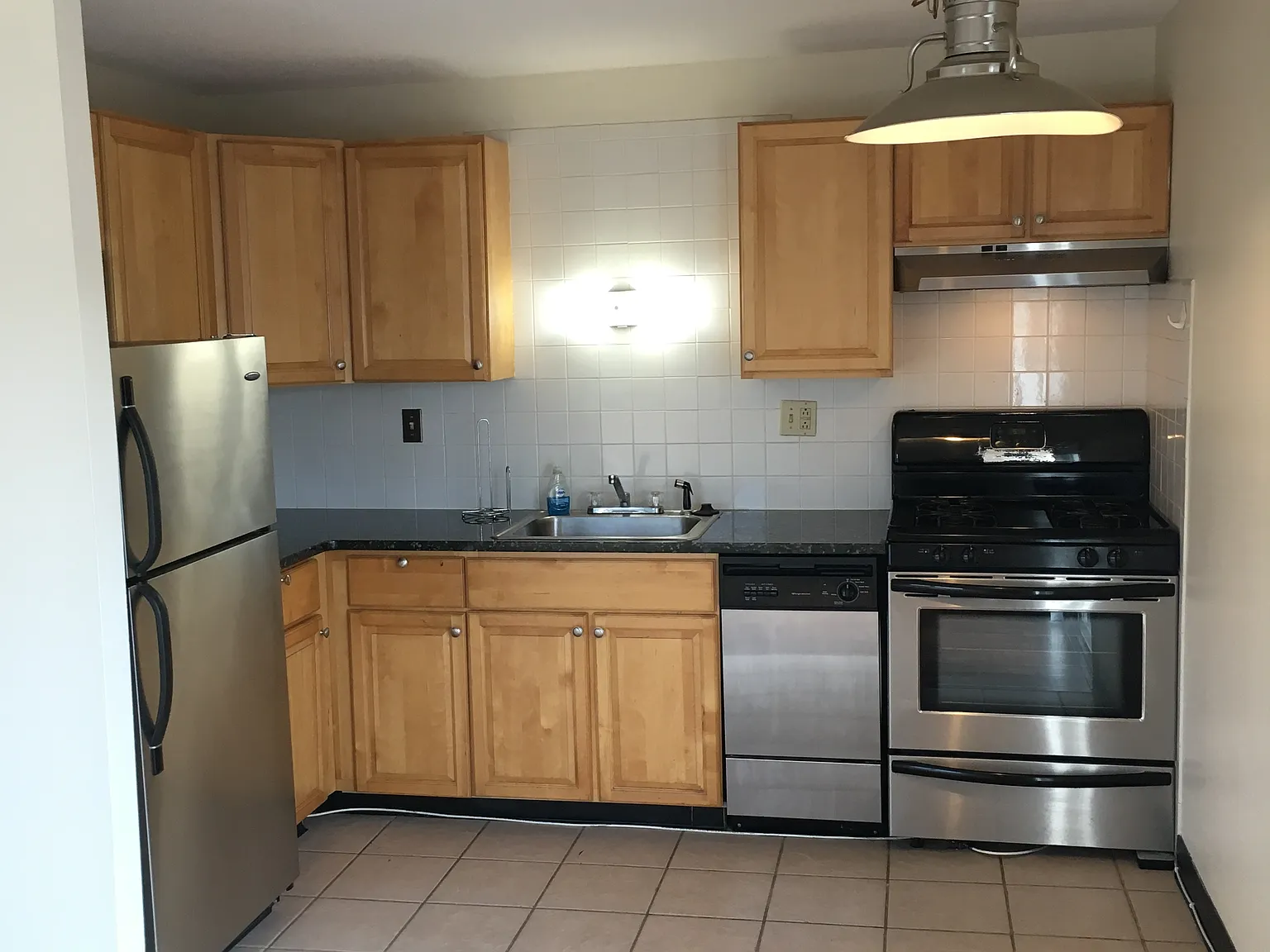 1 bed, 675 sqft, $1,995 — Photo 2