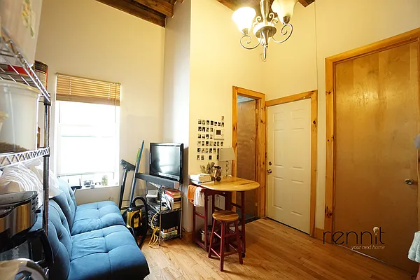 Rented by Rennit Inc. | media 10