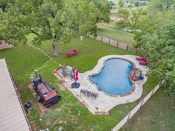 5th image of 551 County Road 3798