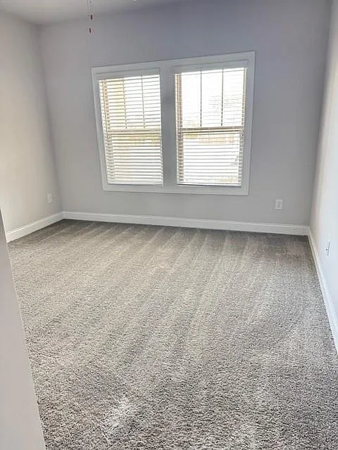 5 bed, 4.5 bath, 3244 sqft, $3,400 — Photo 4