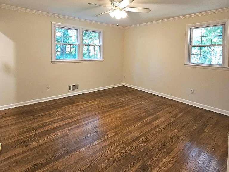 8925 Falling Creek Ct — Photo 24
