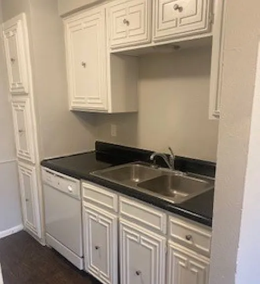 Madeira Apartments — Photo 29