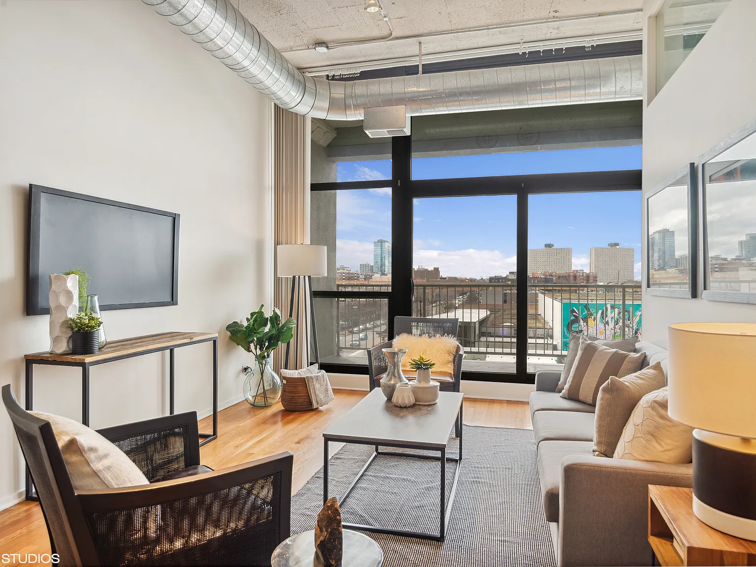2 bed, 1250 sqft, $3,000 — Photo 4