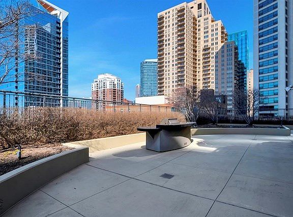 2nd image of 1160 S Michigan Ave APT 1805