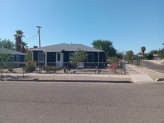 2nd image of 341 W Arroyo Ave