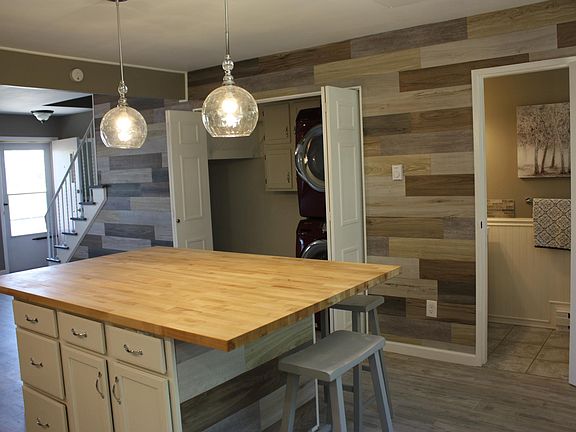 Kitchen Island, Laundry Closet, Powder Room