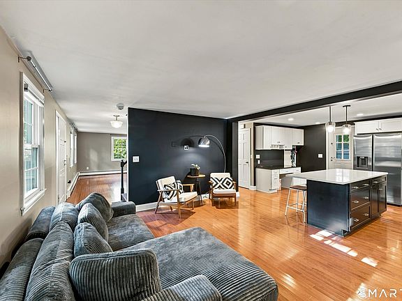 5th image of 89 Janeway Drive