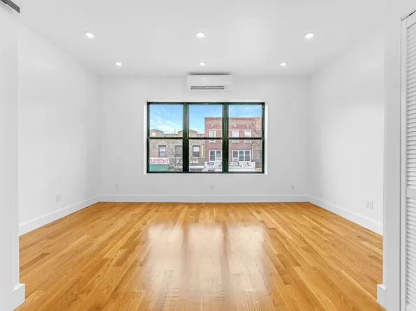 33-15 30th Avenue image 1 of 8