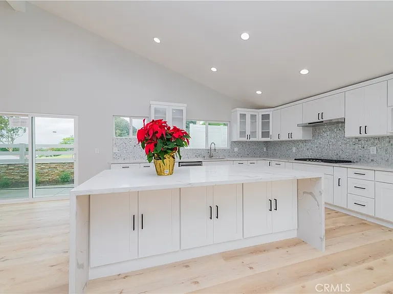 19112 Biddle Dr — Photo 6