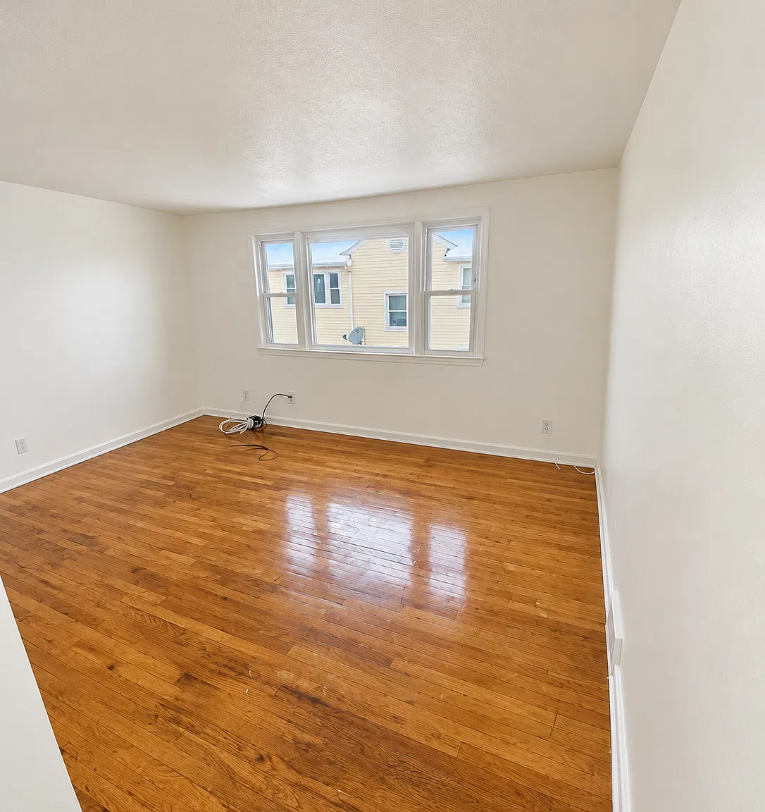 2 bed, 1200 sqft, $1,394 — Photo 2