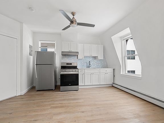 5th image of 149 Culver Ave #C
