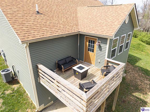 4th image of 107 Walker Ct