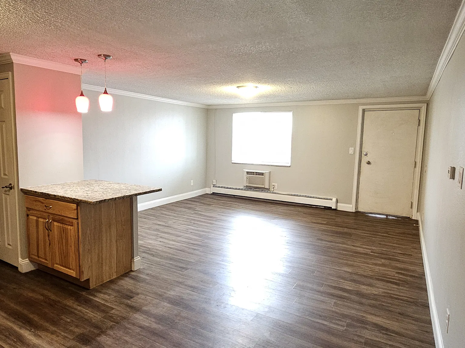 2 bed, 840 sqft, $1,540 — Photo 3