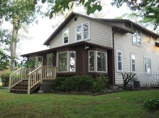 13259 Lake Shore Dr, Fenton, MI 48430