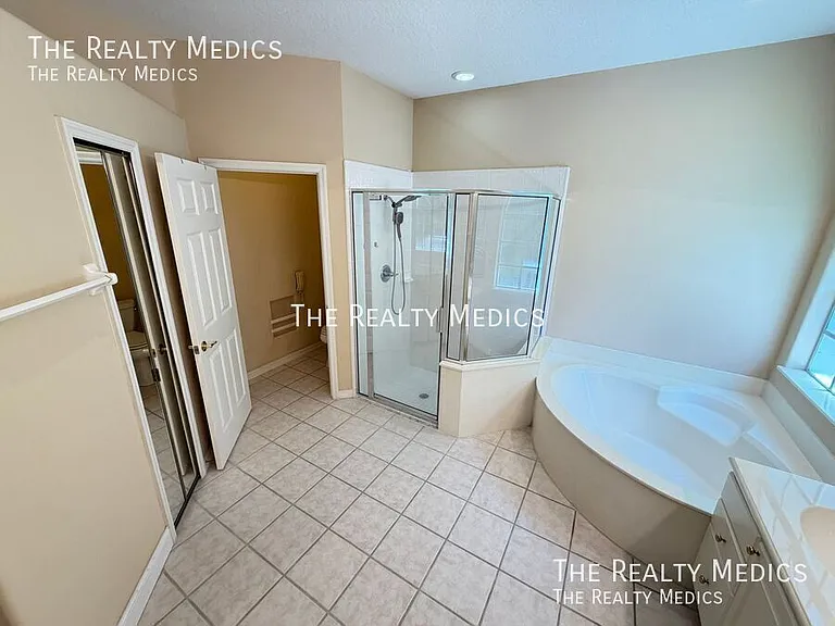 1565 The Oaks Blvd — Photo 29