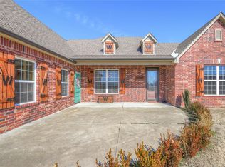18715 Spring Creek Ln, Claremore, OK 74017