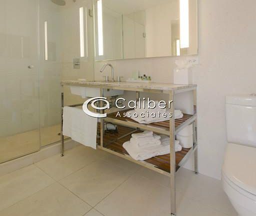 4th image of 70 W 45th St #44