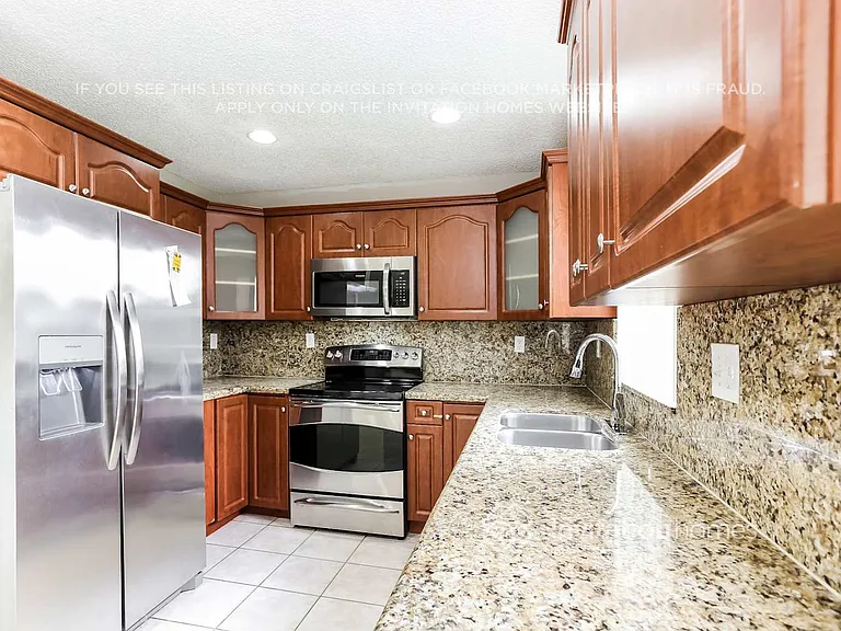 13440 SW 24th St — Photo 8