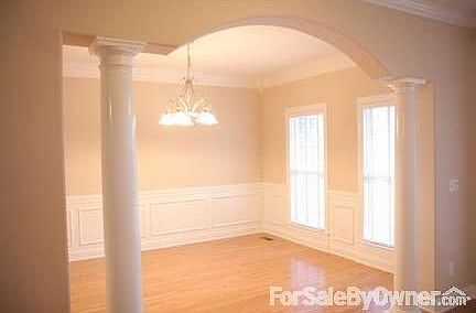 Formal Living Room w/ vaulted ceiling