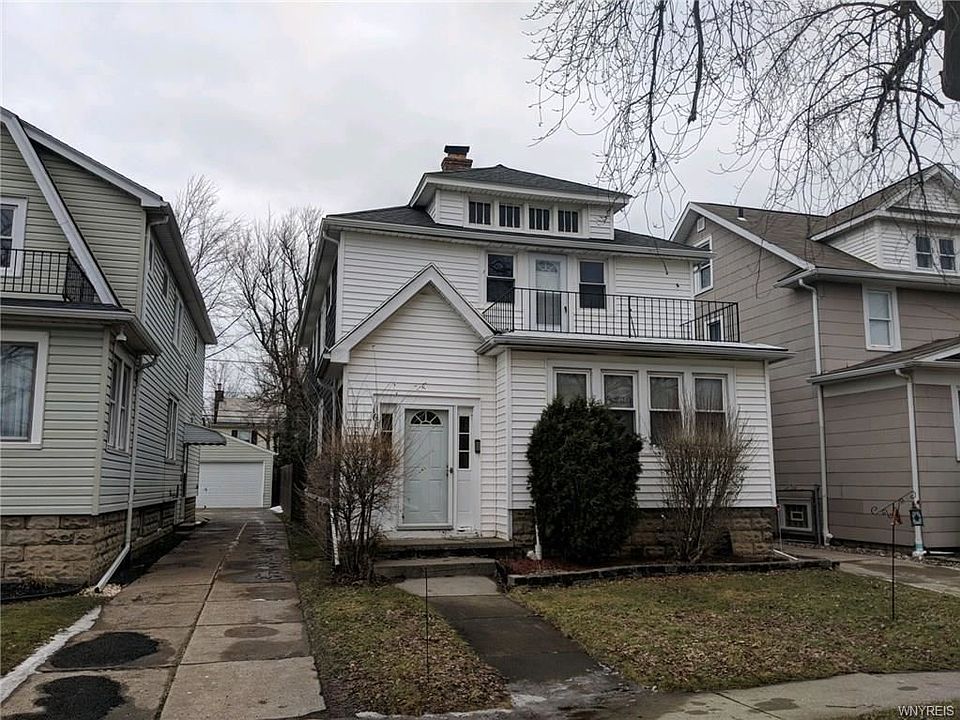 1st image of 168 Stillwell Ave