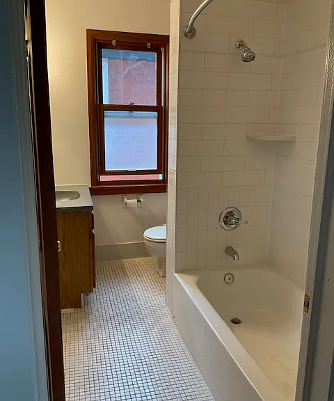 2557 N Marion St — Photo 14