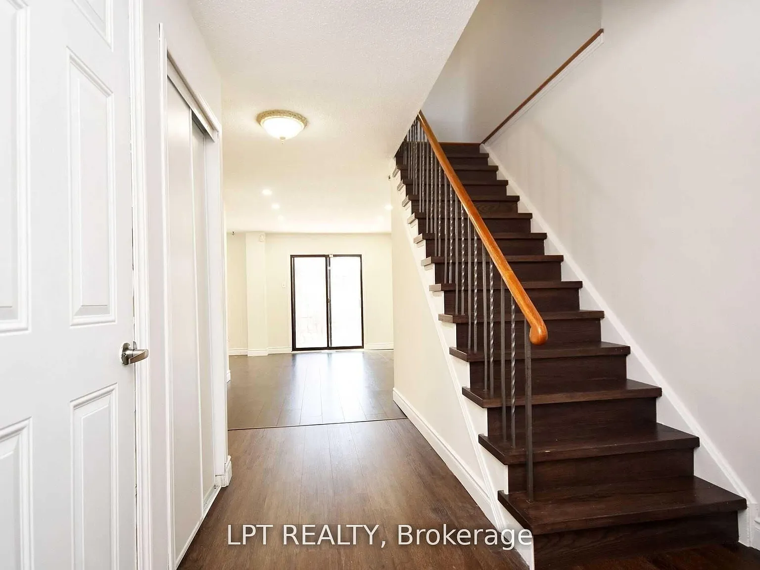 4 bed, $2,900 — Photo 3