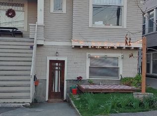 815 6th Ave N #A, Seattle, WA 98109