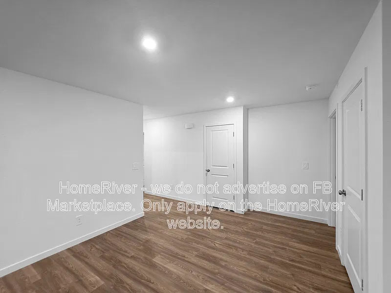 3 bed, 2.0 bath, 1290 sqft, $1,455 — Photo 3