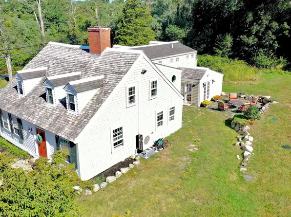 203 County Road, Bourne, MA 02532