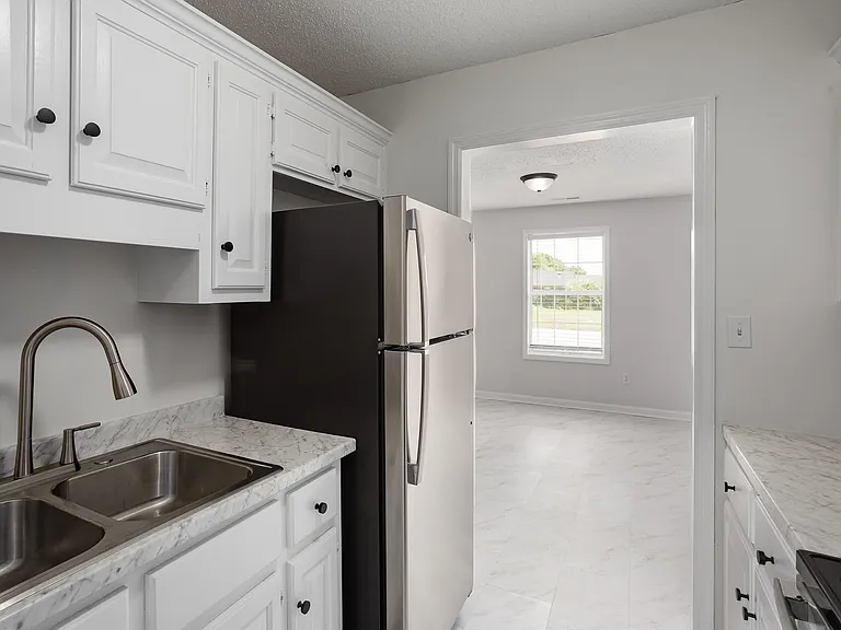 415 E Roosevelt Ave #B — Photo 2