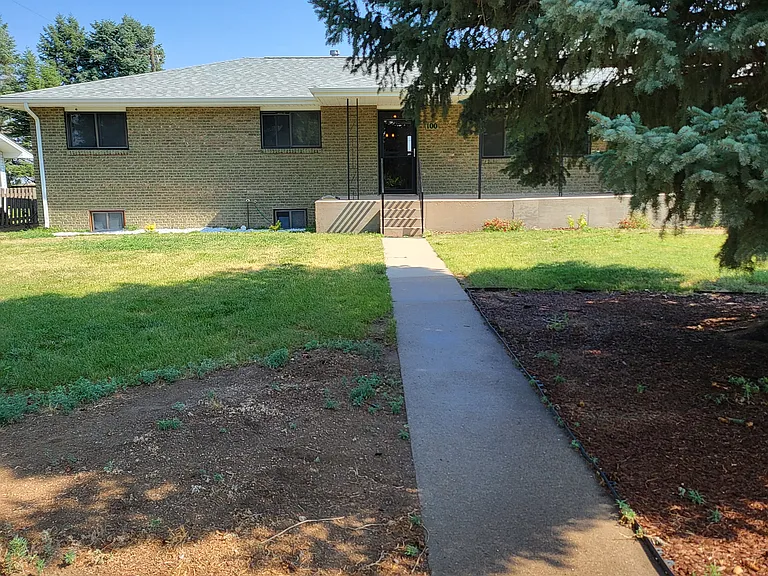 100 Jackie Ann St — Photo 1